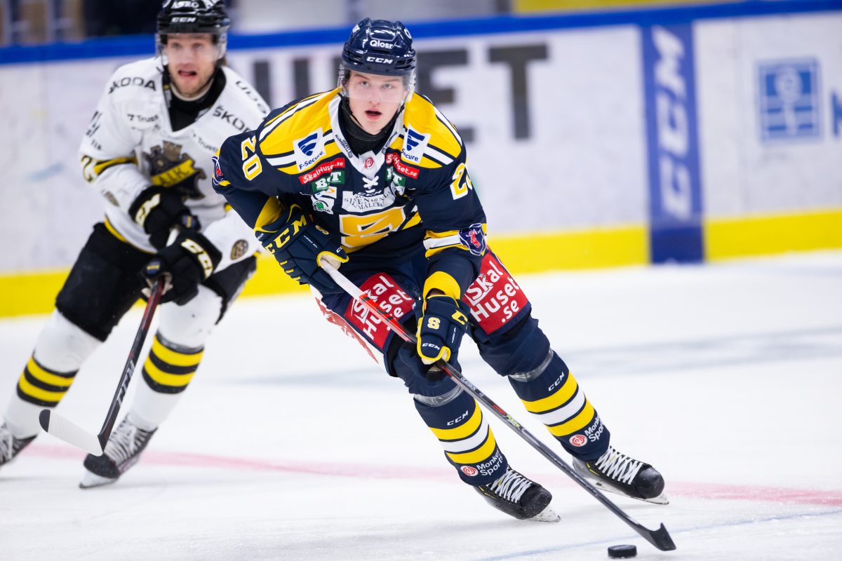 Avalanche first-round pick Oskar Olausson has sights set on future